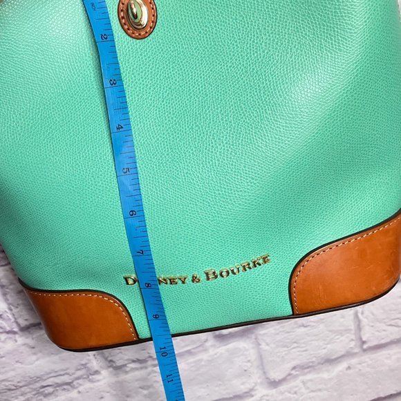 Dooney & Bourke Spearmint Pebble Leather Turn Locket Pocket Bucket Bag Purse - Picture 11 of 13